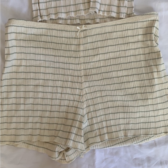 Doen Striped Cream Sleepwear Set - Picture 3 of 12